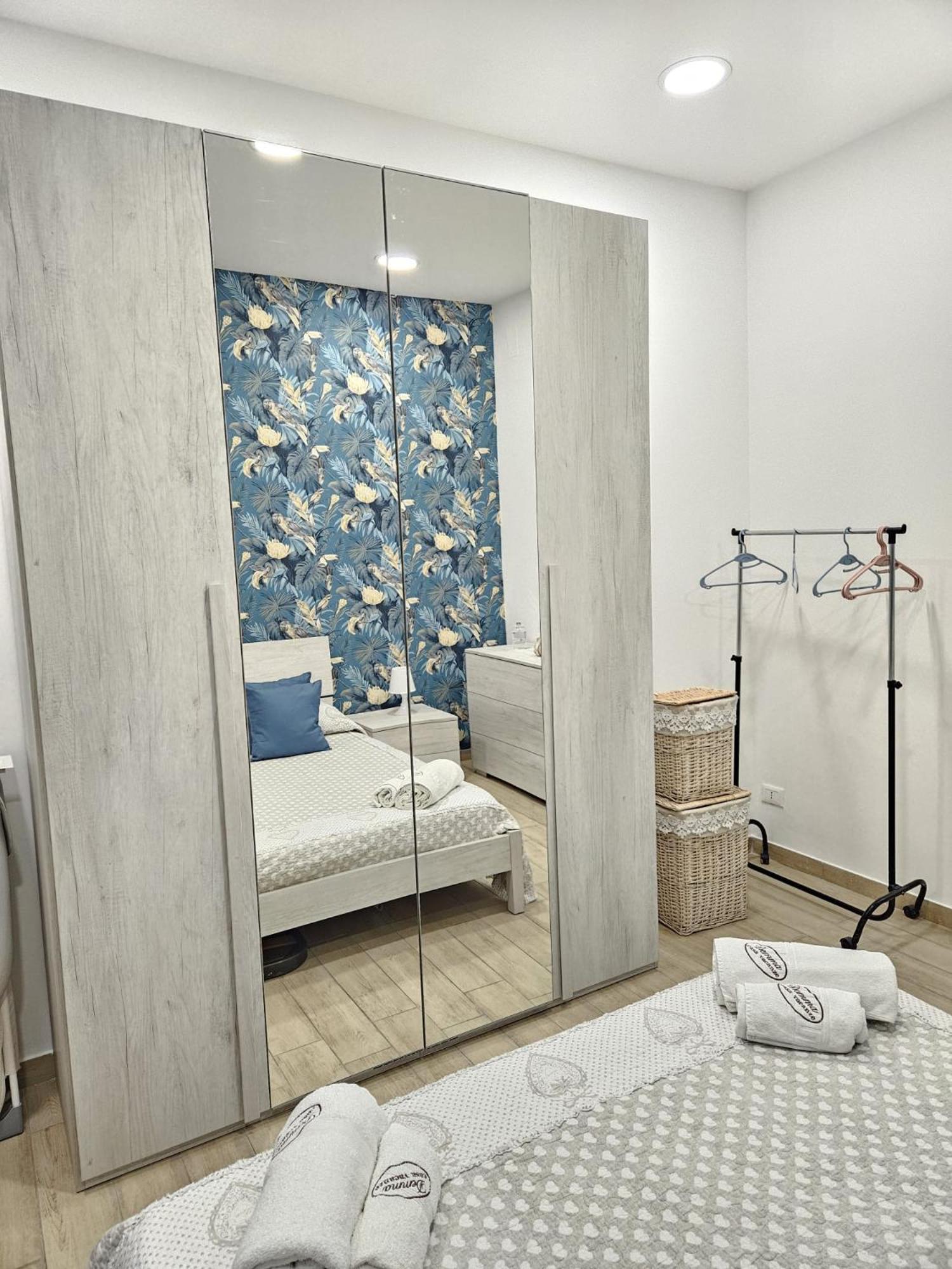 Claudio'S House Apartment ปาแลร์โม ภายนอก รูปภาพ